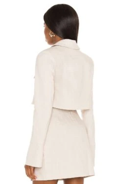 Camila Coelho BLAZER CROPPED TESSA Nude 8 Camila Coelho BLAZER CROPPED TESSA Nude -Camila coelho Sales COEL WO23 V3